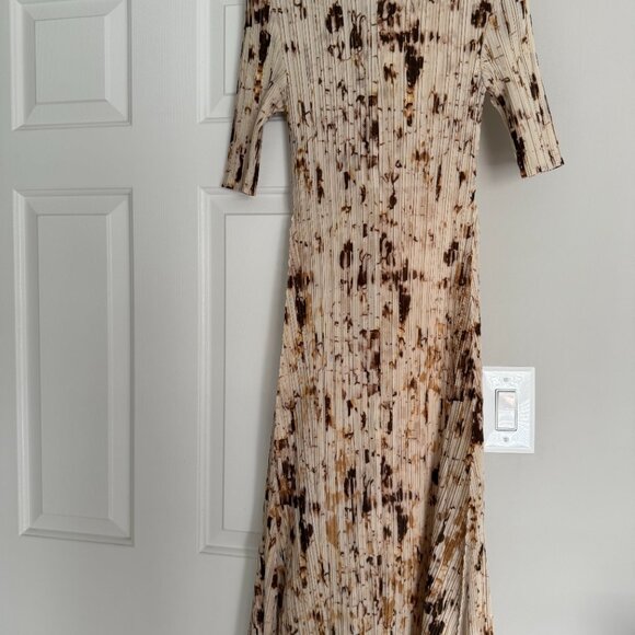 NWT Adolfo Dominguez Animal Print Japanese Sleeve Crinkle Print Dress - Picture 2 of 3